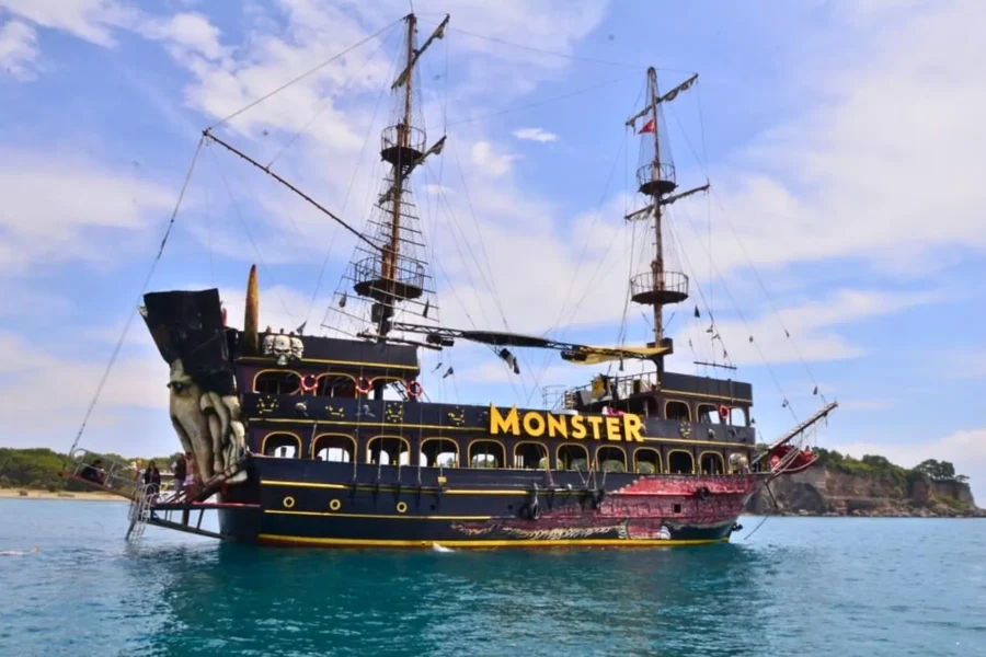 Party Boat Tour with Lunch in Kemer Bays